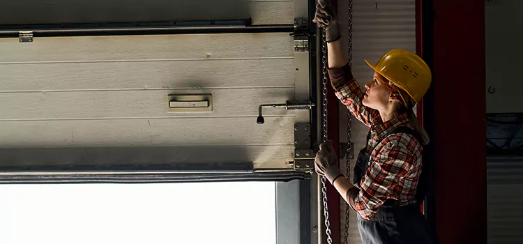 Addressing Common Garage Door Stoppage Issues in Fresno, TX